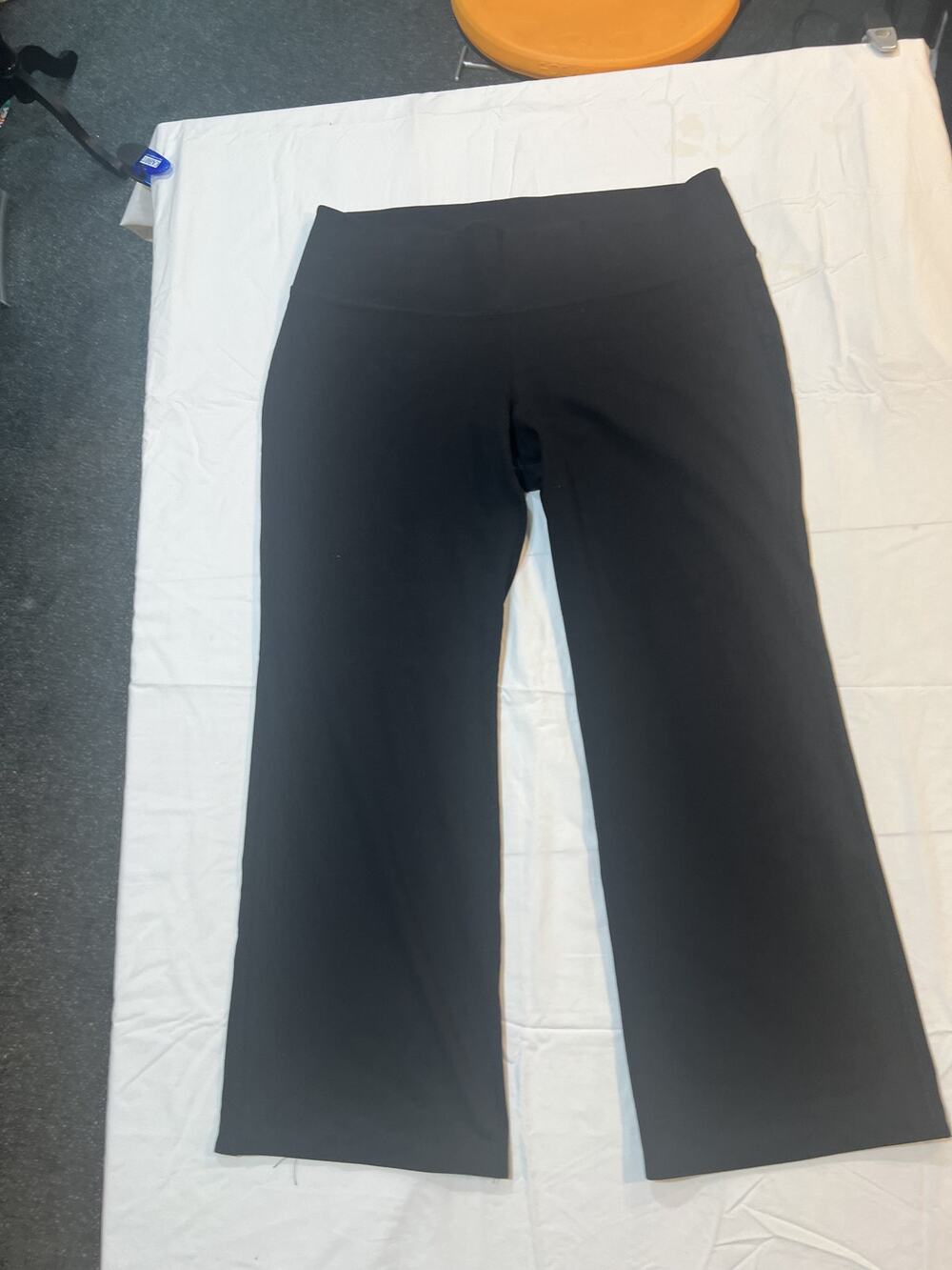 LIVI Activewear Black Flared Yoga Pants Leggings EUC